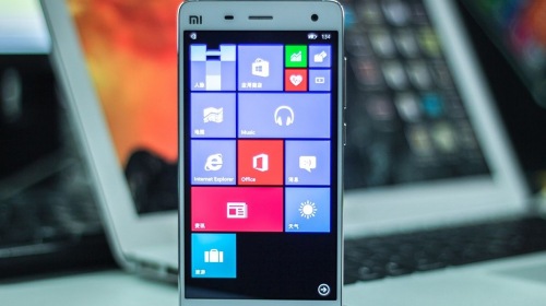 Видео: мобильная версия Windows 10 запущена на Android смартфоне