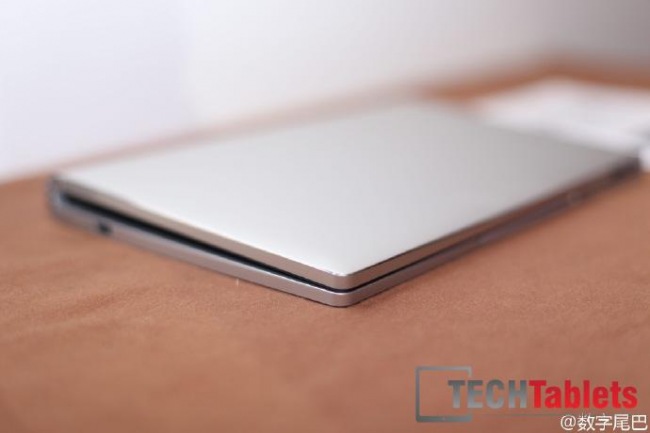 Onda oBook11 Pro    Surface Book