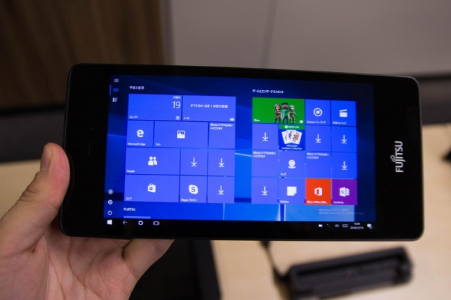 Fujitsu ARROWS Tab V567/P     Windows 10 Pro