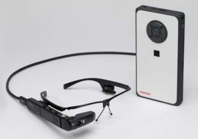 Toshiba dynaEdge AR Smart Glasses       