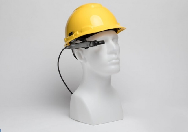 Toshiba dynaEdge AR Smart Glasses       