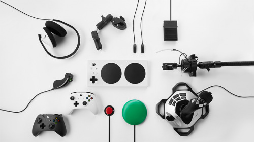Xbox Adaptive Controller — устройство для адаптивного гейминга