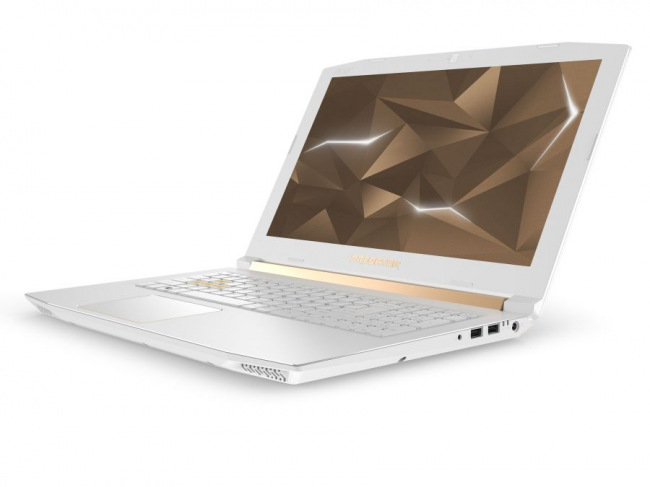 Acer Predator Helios 300 Special Edition  -  