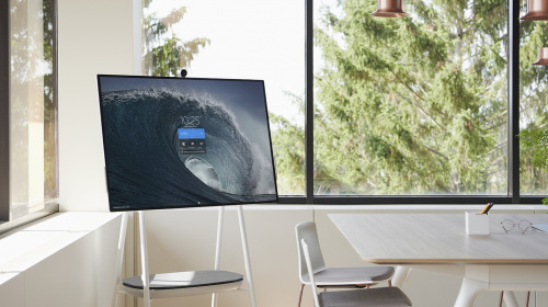 Surface Hub 2 разделили на два поколения