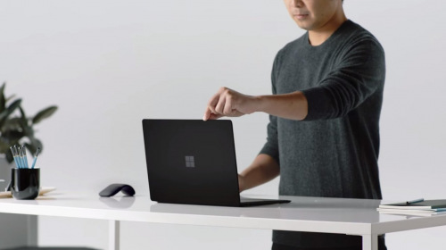 Surface Laptop 2 — мощнее и темнее