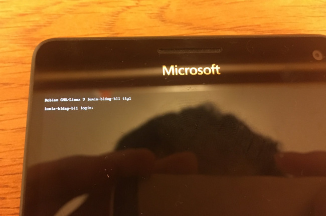  Lumia  Debian Linux