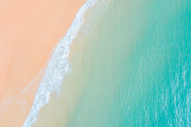 Aerial Beaches  — парим над пляжами